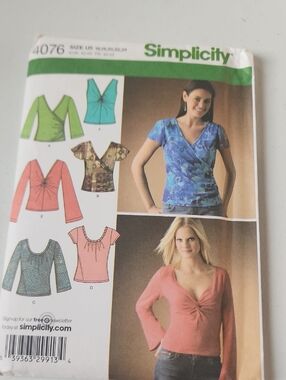 Simplicity Women’s Twist-Front Top in Coral and Blue Floral Options Parttern